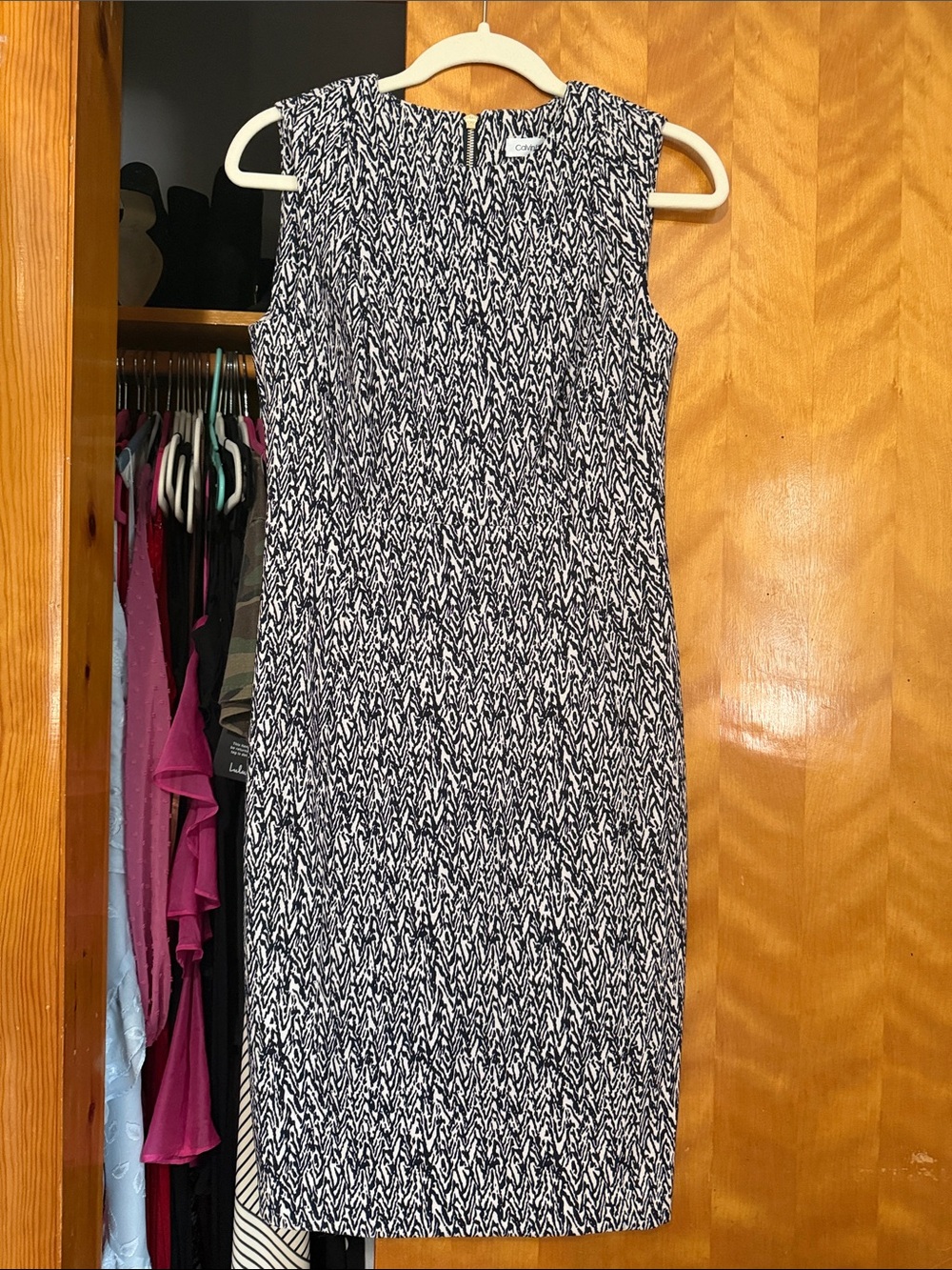 Calvin Klein Sleeveless Black and White Patterned Sheath Dress